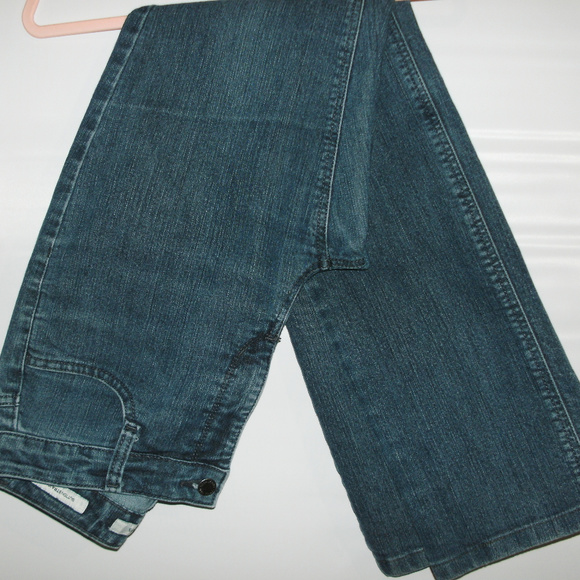 Jones New York Denim - Jones New York Sutton Straight Jeans